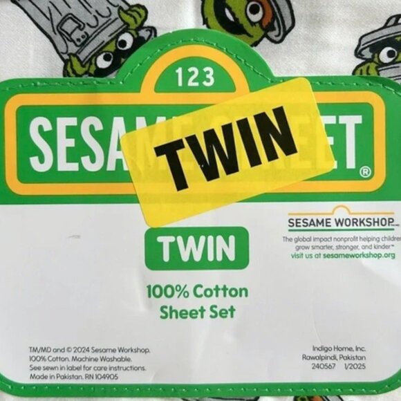 New 3-pc Sesame Street 100% Cotton TWIN Size Sheet Set    Oscar The Grouch - Picture 2 of 2